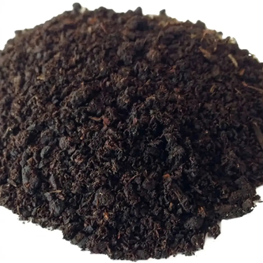 Best organic fertilizer mix with cow dung, wood ash, bone meal, Pseudomonas, groundnut cake, and neem cake for healthy plant growth